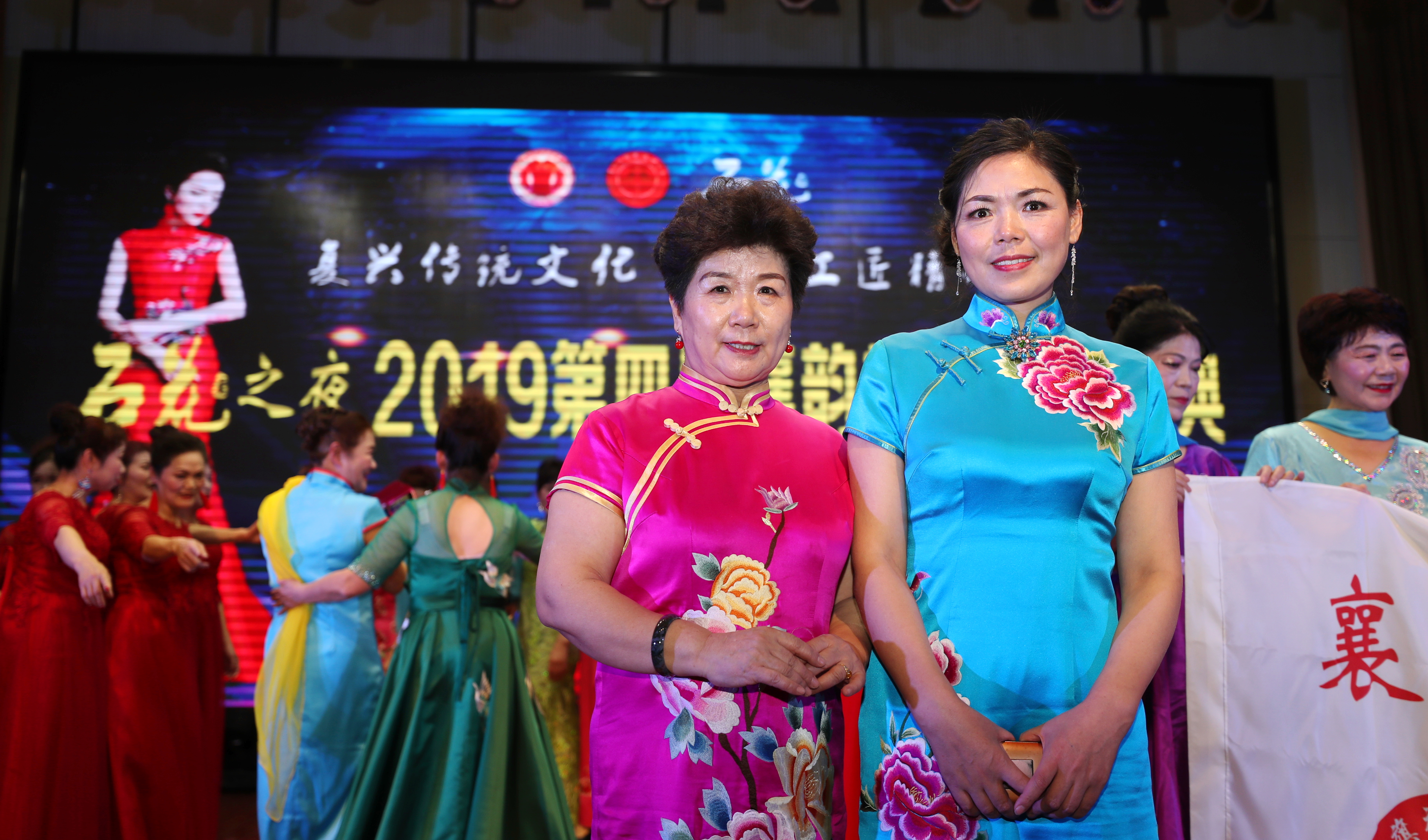 襄阳迎春晚会直播,襄阳市迎春联欢晚会精彩上演