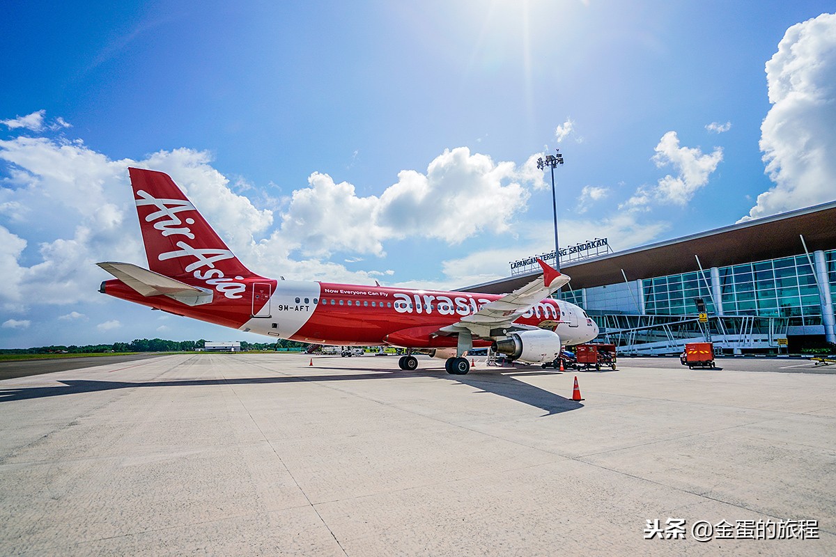 马来西亚吉隆坡亚航机场,亚航机场和吉隆坡国际机场