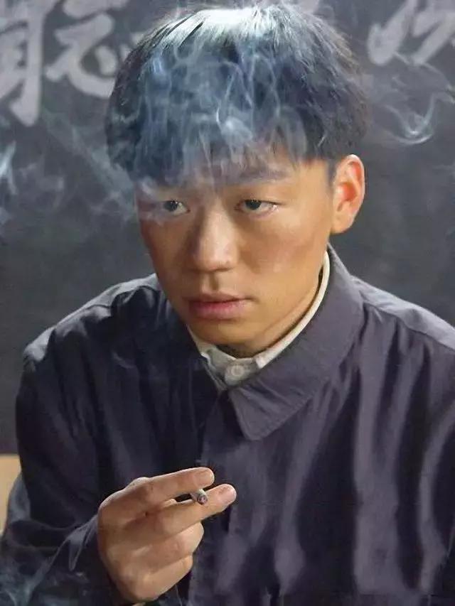 人民日报点评郭德纲岳云鹏王宝强,央视评郭德纲马云王宝强