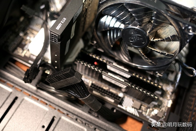 电脑无故重启是固态硬盘坏了吗,电脑无故重启是硬盘坏了么