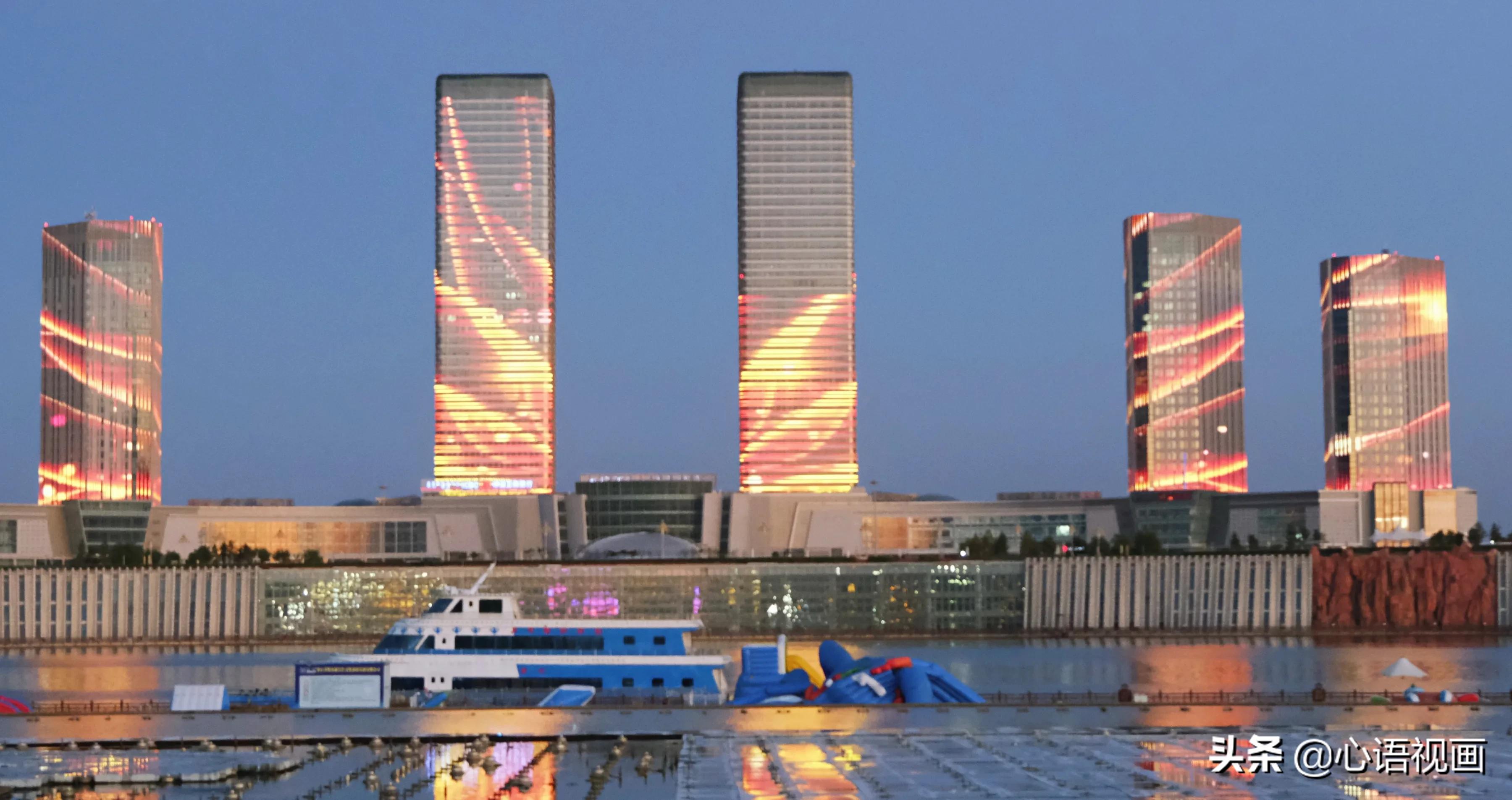 鄂尔多斯三大旅游胜地,鄂尔多斯城市漂亮吗