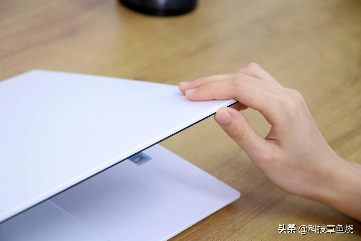 lggram值得购买吗,轻薄本真的很不好吗