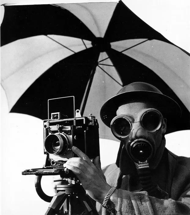 希特勒浴缸中的女人：传奇女摄影师LeeMiller