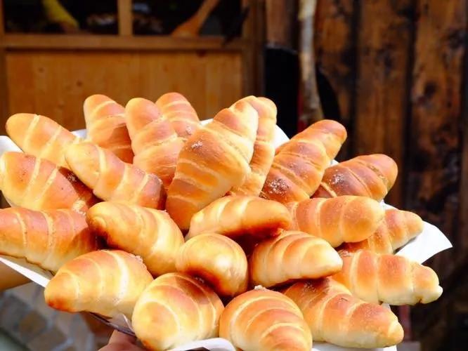 最近最火爆的面包店,老牌面包店探店