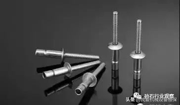 螺栓螺母连接剖视图,螺栓及螺栓连接的全剖视图