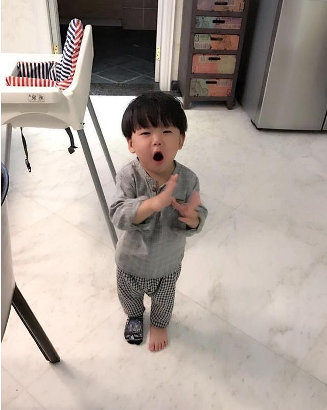 林雨申霸道总裁图片,林雨申帅气西装视频