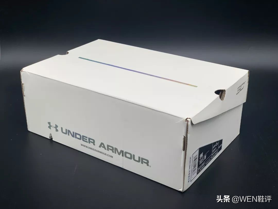 库里和ua合作的第一双鞋,ua库里篮球鞋