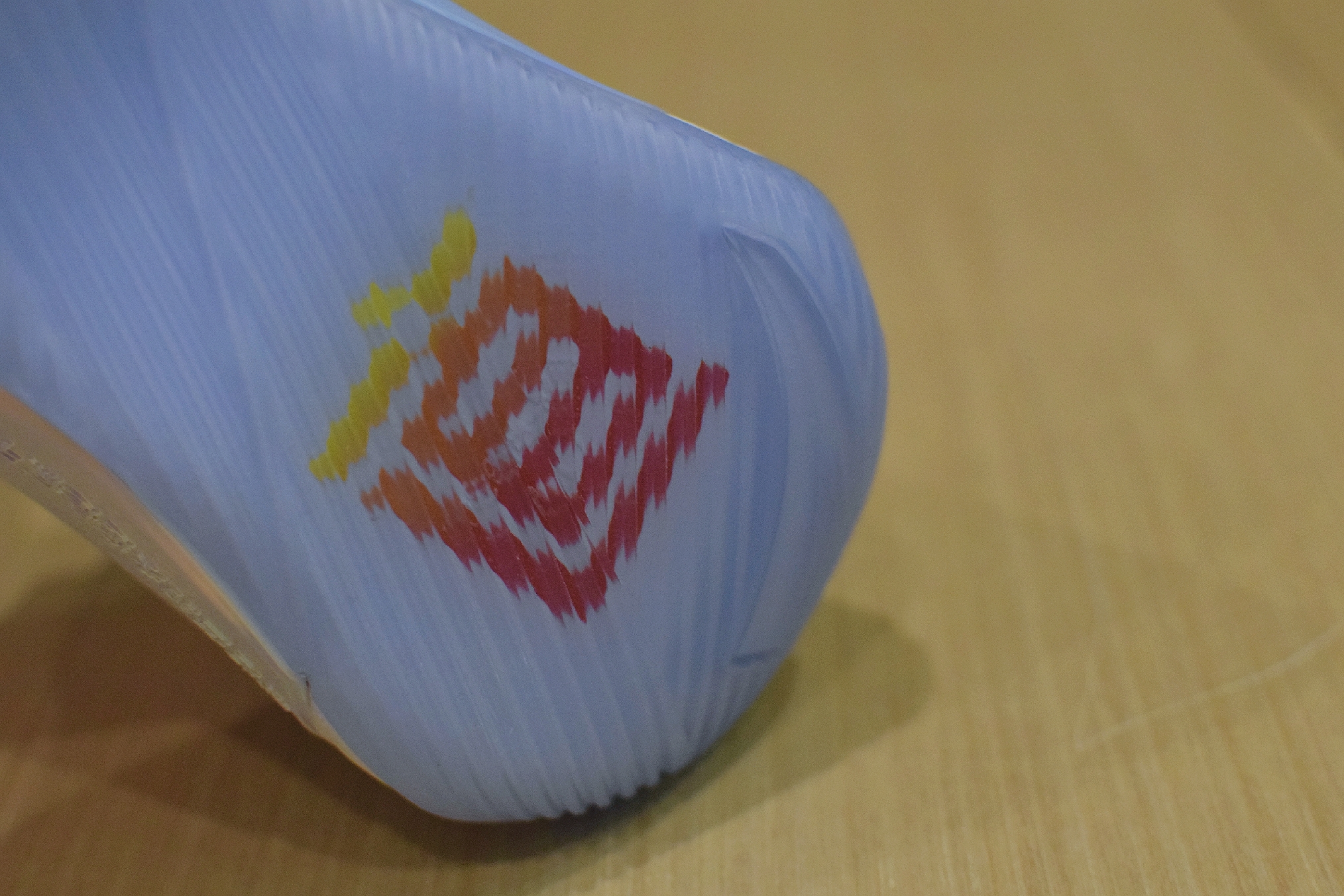 言足斋•开箱丨为什么一双“要疯”能勾起我的回忆？