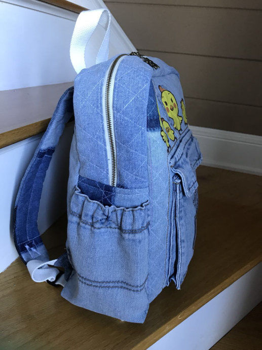旧牛仔裤的废物利用改造,牛仔裤改双肩背包教程