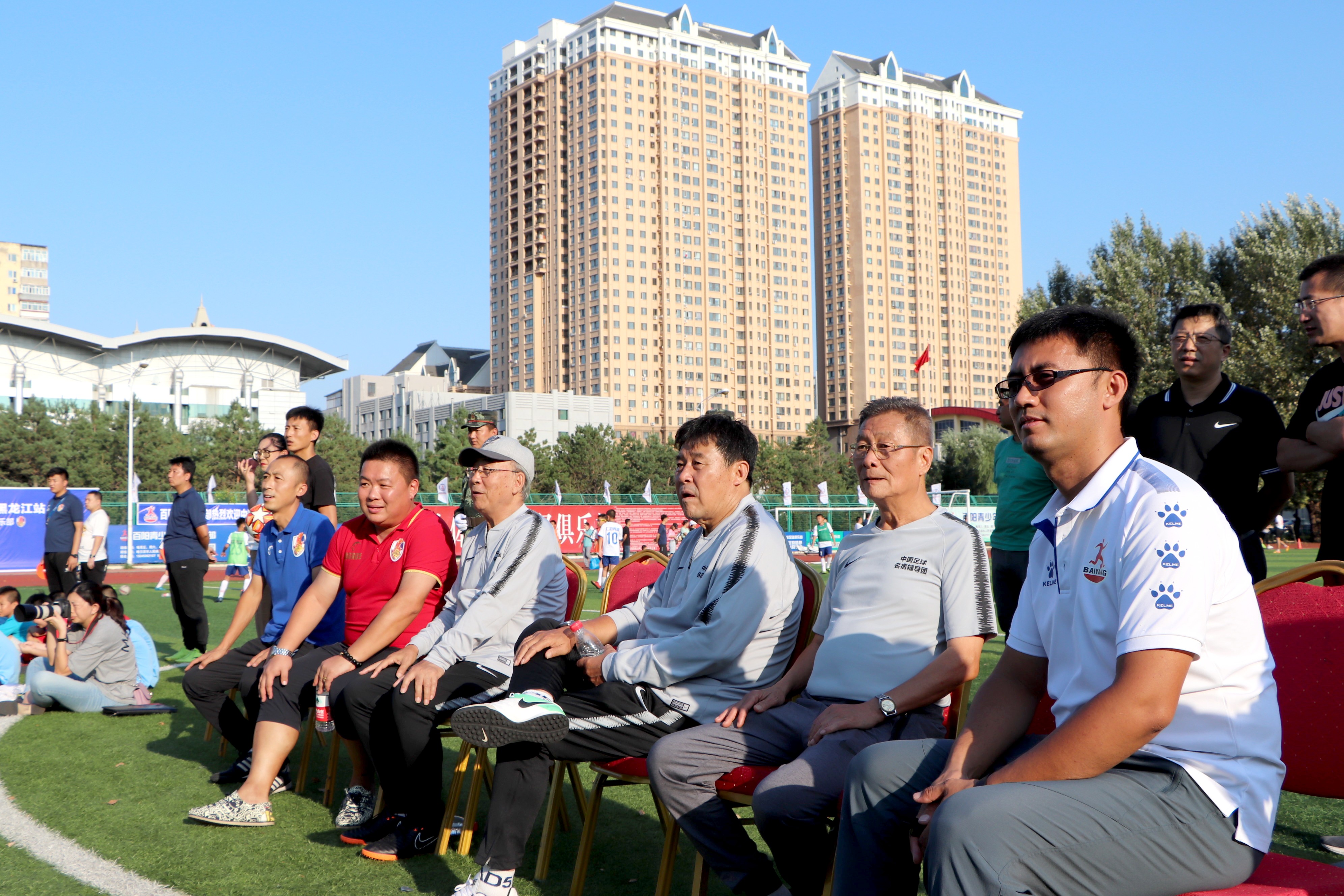 中国队名宿辅导团,中国足球小将培训课