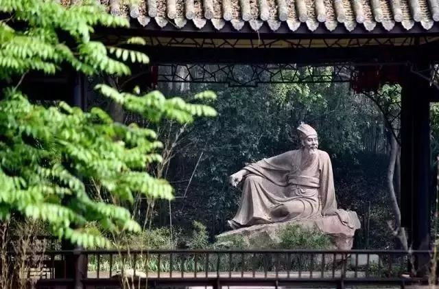 一泡而红!四川这座小城已火向全球,今天万人齐聚!