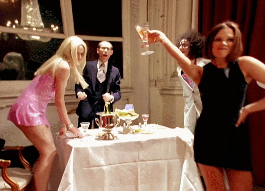 没跟贝克汉姆结婚前，20岁的贝嫂才是辣妹鼻祖