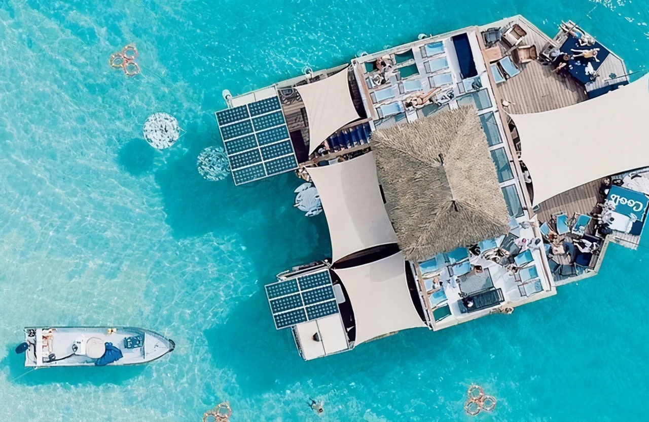 白本护照美国旅游免签,白本护照过境免签新加坡