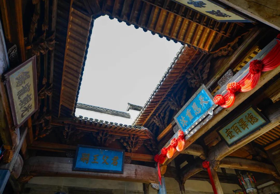 鍗冪櫨骞存潵缁忓吀鍙よ瘲,鍗冪櫨骞存潵鍙よ瘲