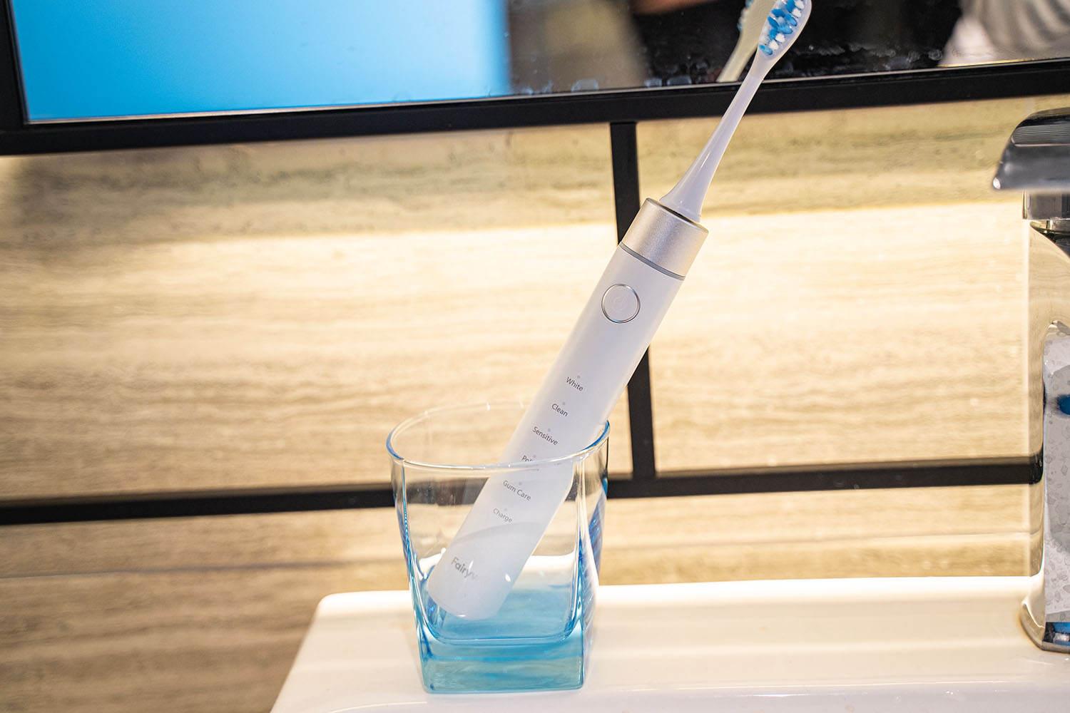 fairywill电动牙刷真实测评,fairywill牙刷好用吗