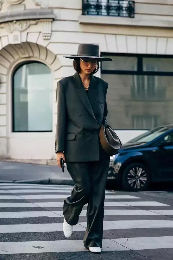 今年夏天这么穿立刻显瘦20斤,130斤穿什么样的外套显瘦