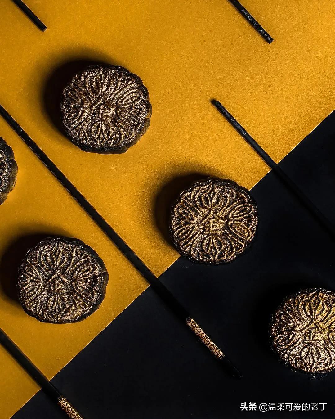 在今年的月饼里，我吃出了贫穷的味道