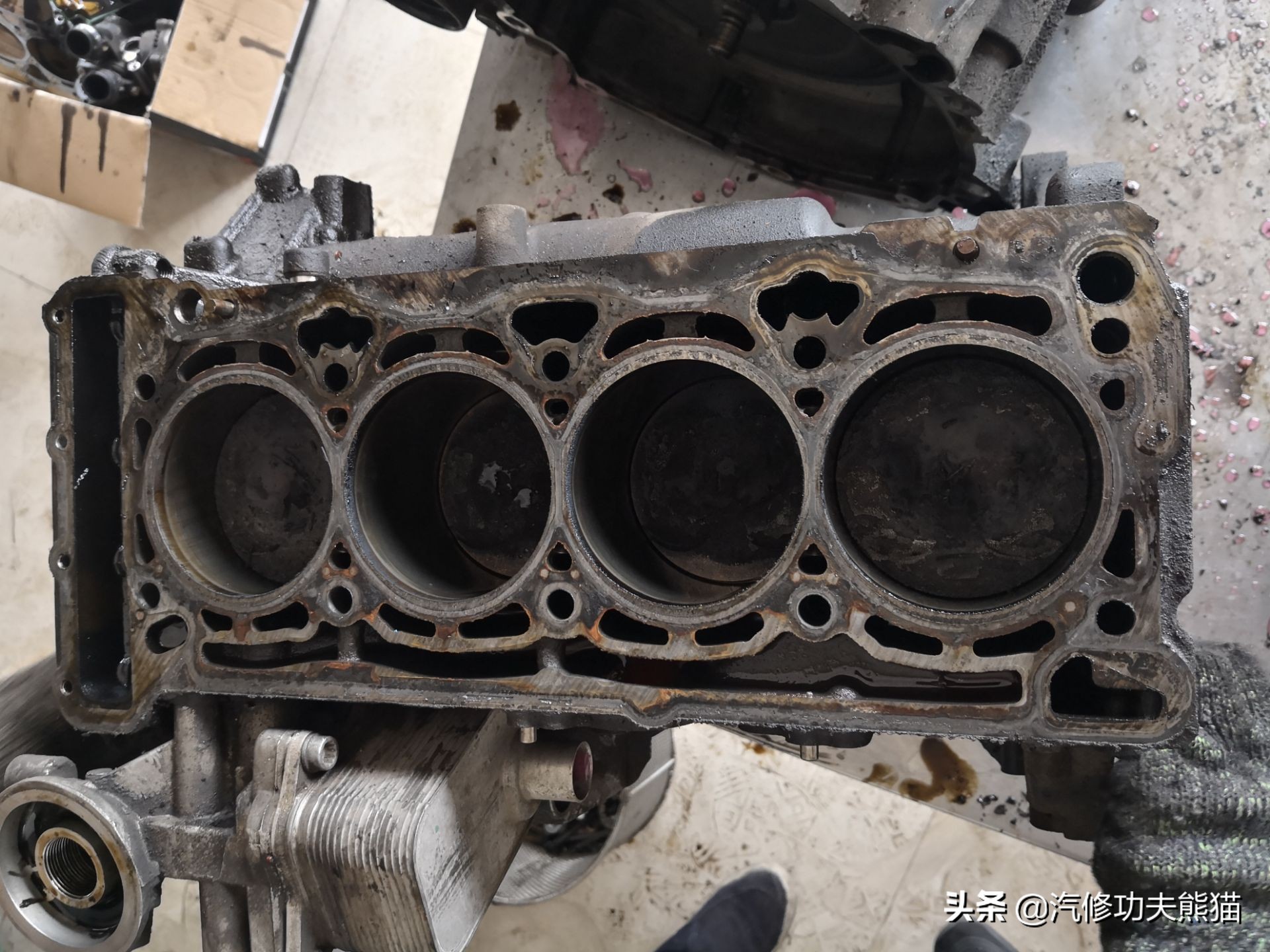 大众夏朗烧机油维修汕头,夏朗烧机油大修多少钱