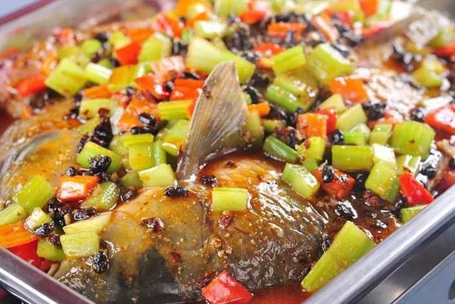 重庆烤鱼本地人推荐苍蝇馆子,重庆烤鱼有多辣