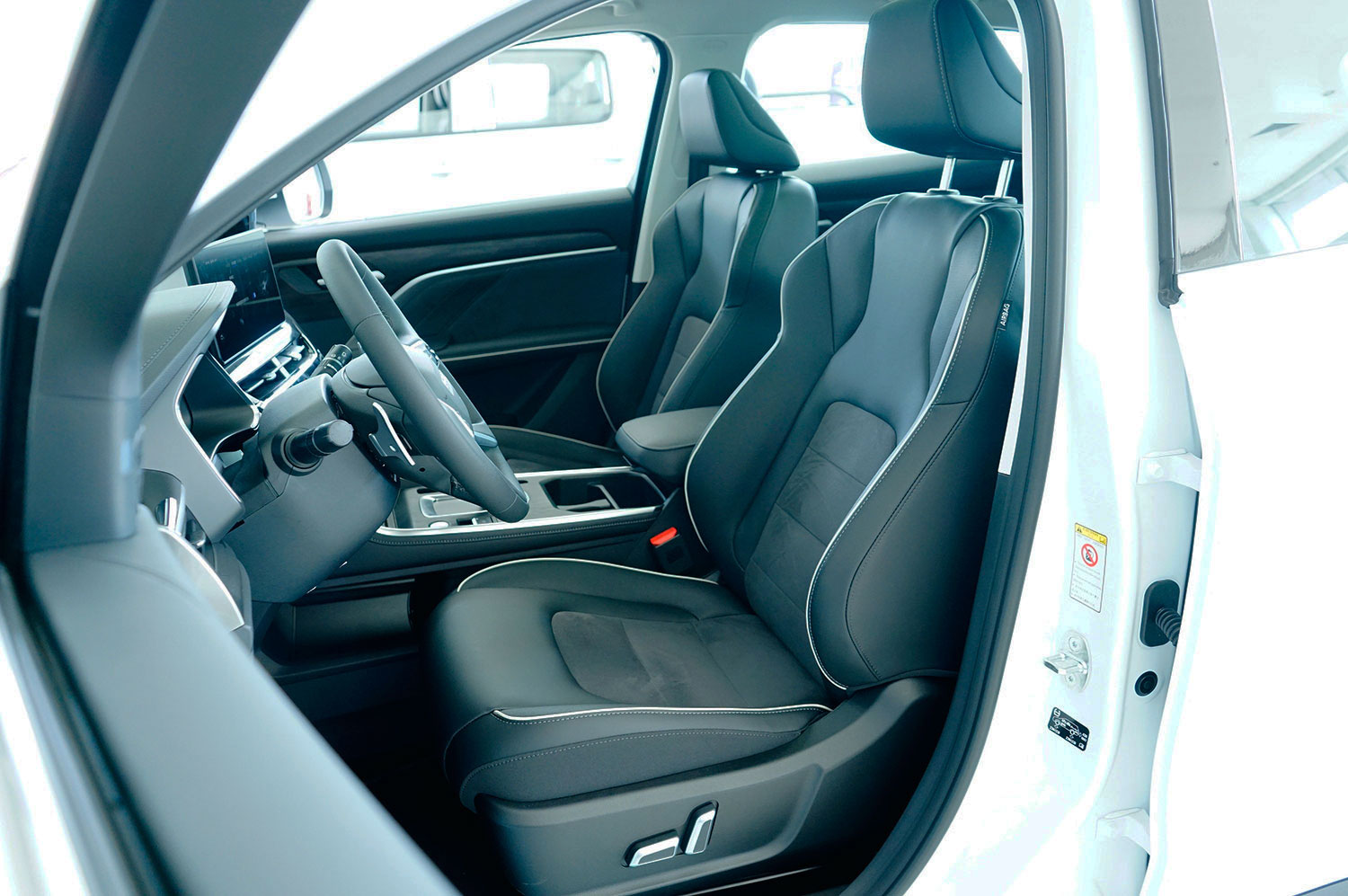 h6国潮版冠军版和国潮gt版区别,哈弗h6国潮版与国潮冠军版哪个好