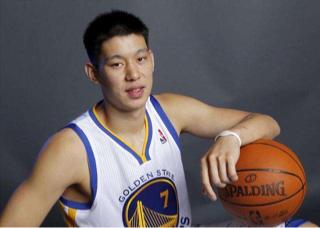 不换脏辫都不知道你能多帅！邓肯退役魅力大增，AI留脏辫才有灵魂