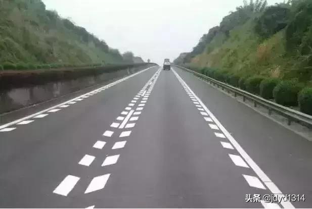 新手司机容易扣分的交通标志,交通线路地面标志图讲解及扣分