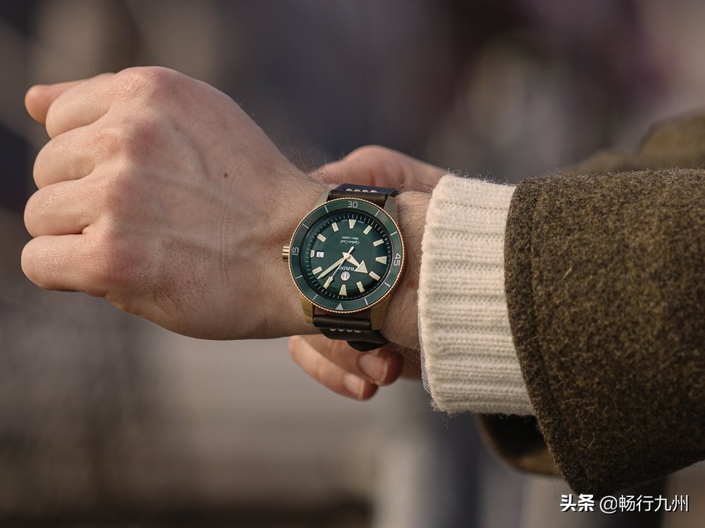 雷达库克船长37毫米限量版评测,雷达库克船长200米和300米区别