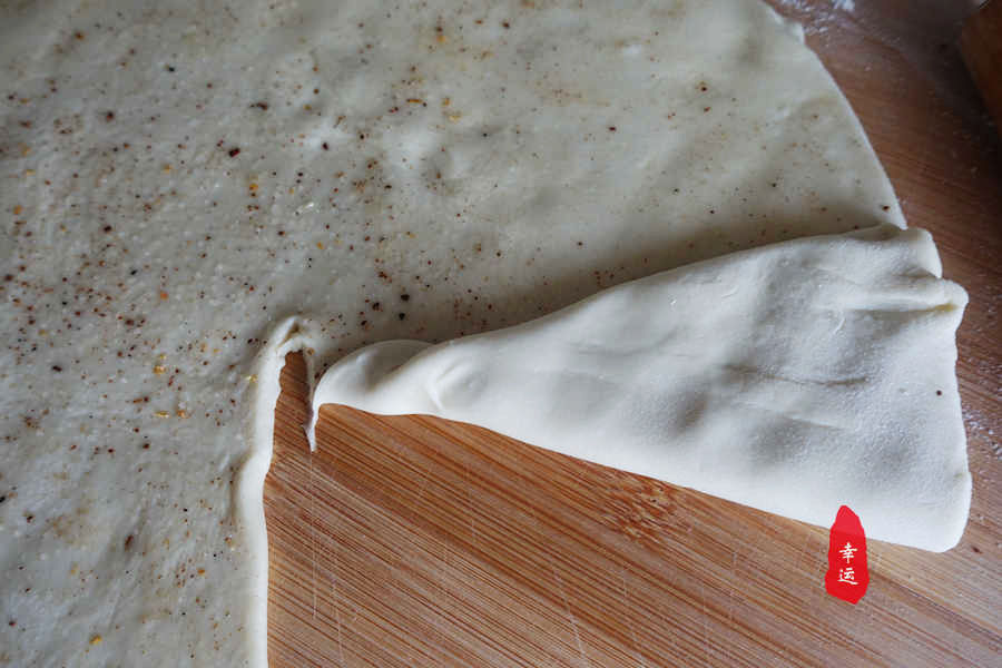 家庭版鱼头泡饼视频,鱼头泡饼的家常做法鱼头嫩滑好吃