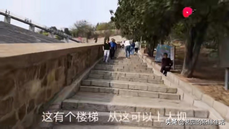 大连202路有轨电车星海公园,大连海事大学海景食堂