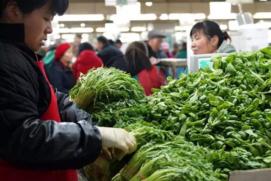 年味｜带上小拖车跟我走！这里买年货实惠好吃