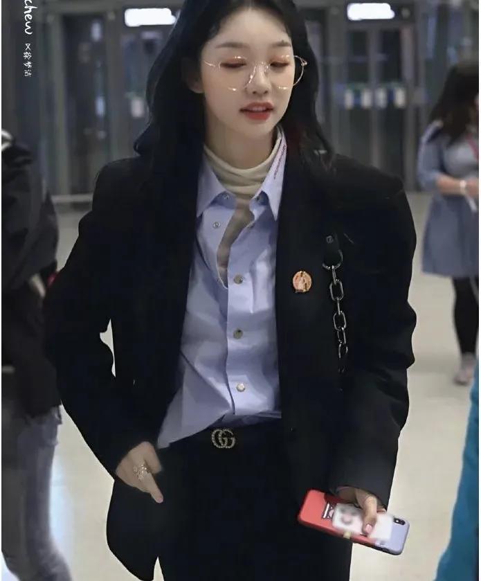 圆脸显老还是显嫩,圆脸显嫩