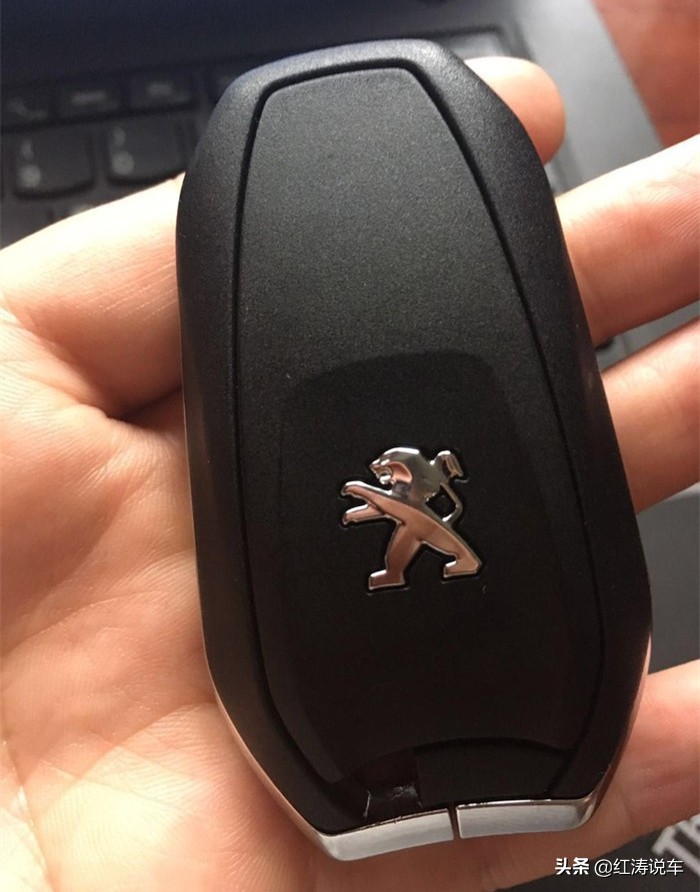 没要大众朗逸，看上了这辆“小辛巴”，优缺点都很明显