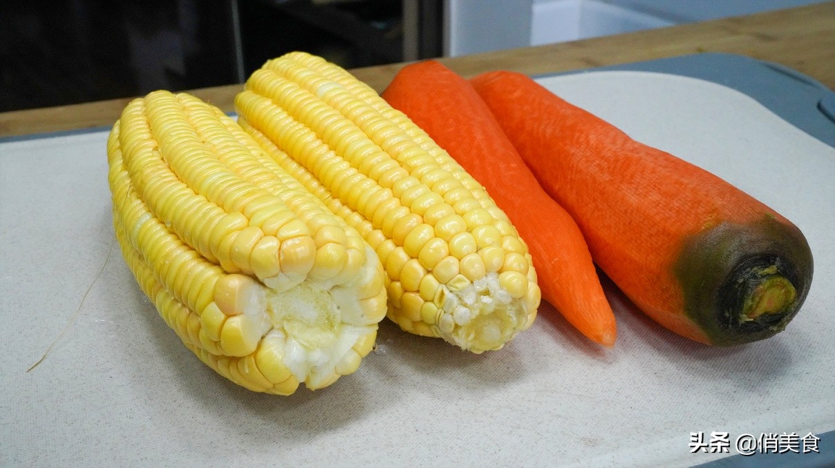 炖排骨汤千万别加水,炖排骨时切记不要先焯水