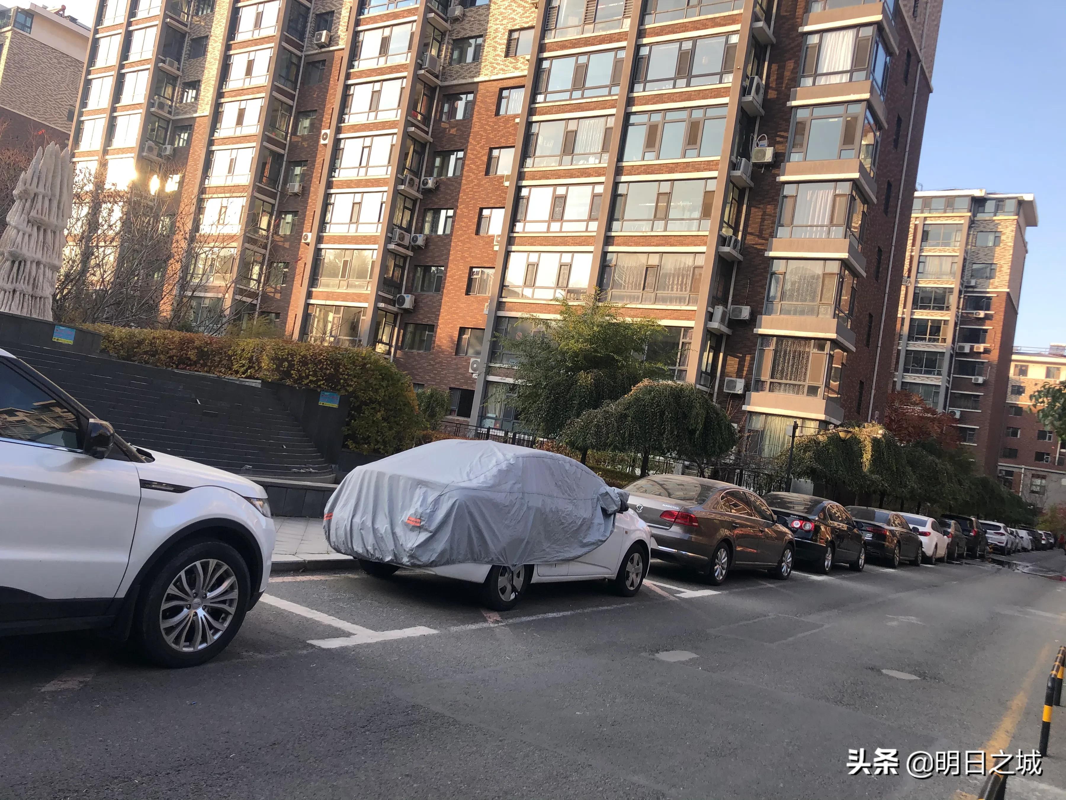 在长春1700一个月租房子贵么,一年2000块租车位