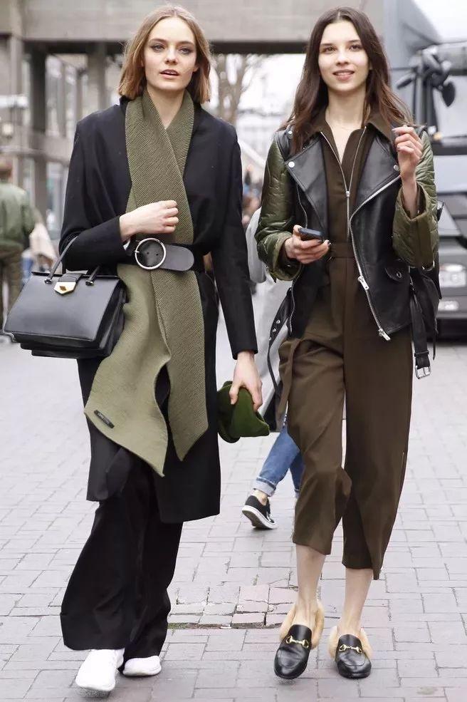 时尚轻奢感明星系列羊羔绒围巾,最潮的围巾的15种戴法超级实用