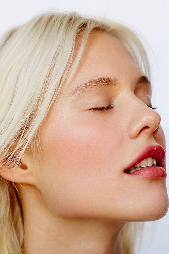 火遍全网的不脱妆的粉底液,便宜又持妆的粉底液