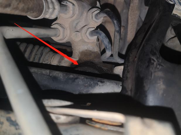 jeep车漏油是什么情况,7万jeep