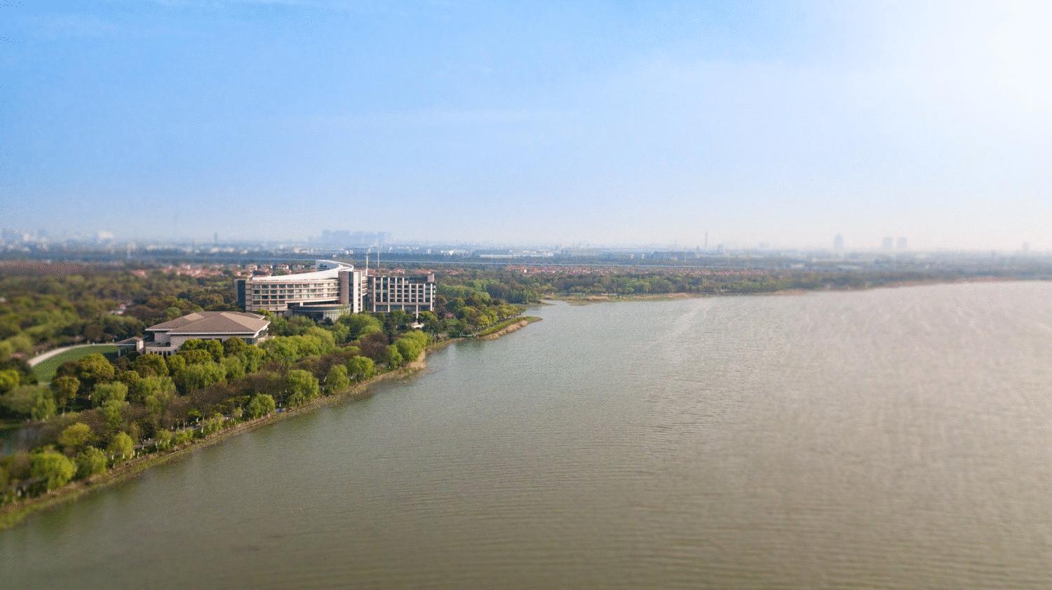 国际顶级五星“费尔蒙”，中国第一家落户阳澄湖大闸蟹故乡