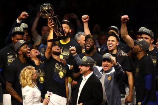 铁神之说杳无音信杀神亮刃剑啸江湖