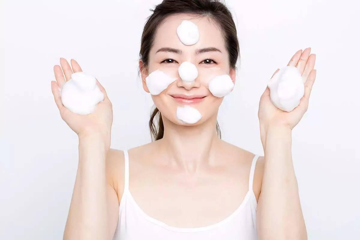 怎么才能有效的去除草莓鼻,消除草莓鼻的最快方法不用化妆