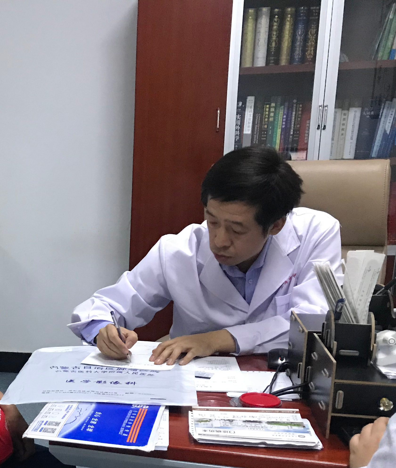 灵芝对肿瘤用处,灵芝石斛黄芪泡水抗恶性肿瘤