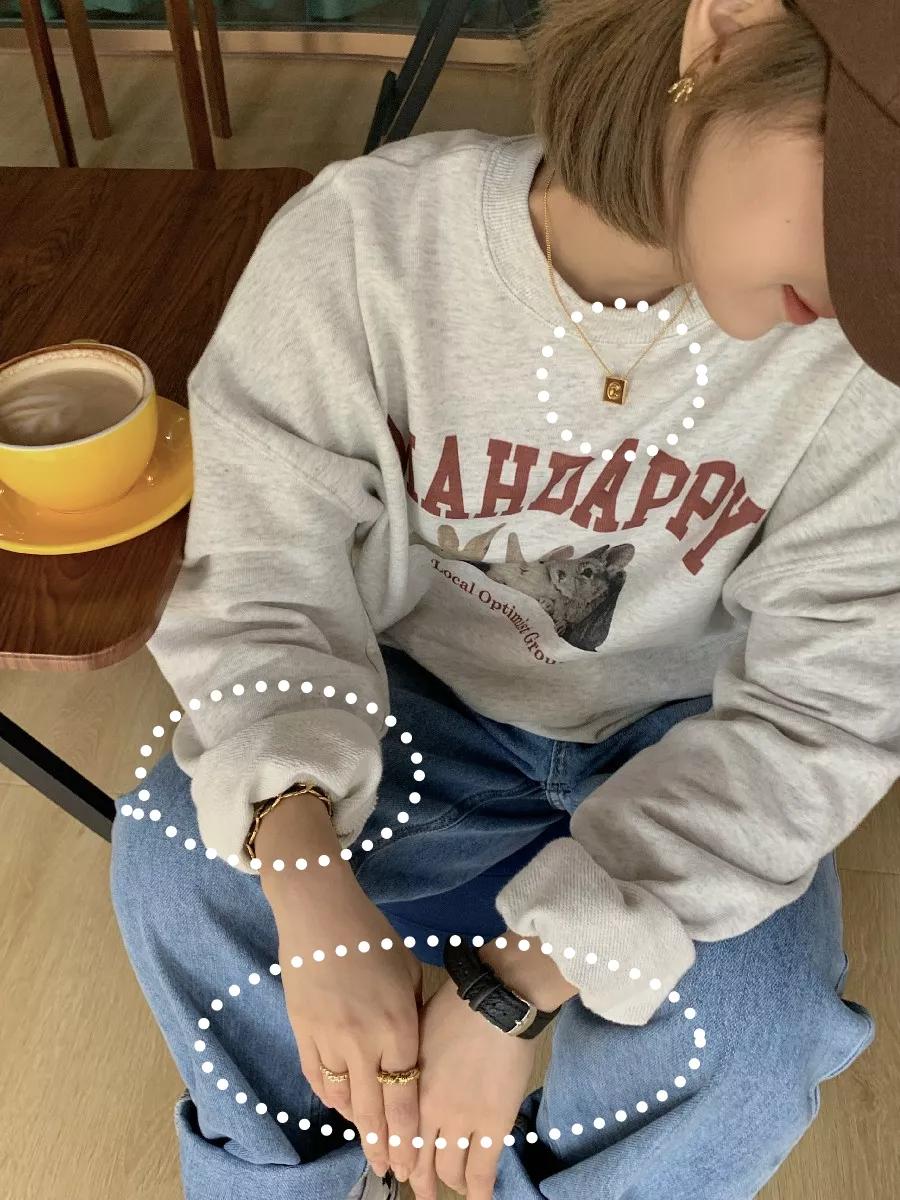 时尚卫衣穿搭技巧,最简单的卫衣穿搭