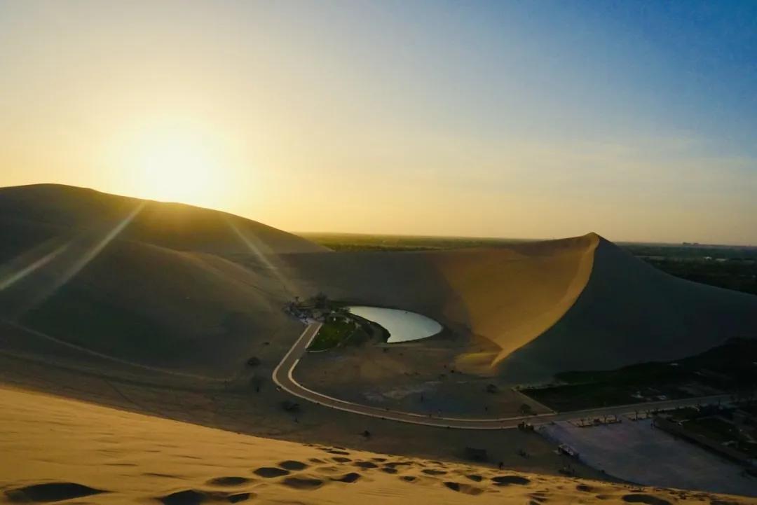 坐飞机坐火车去沙漠,坐飞机去敦煌攻略