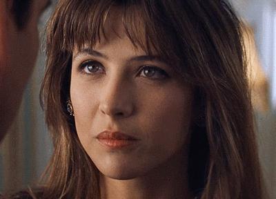 阿佳妮被弃，苏菲玛索未婚生子，泽塔琼斯和大25岁的老公相守到老