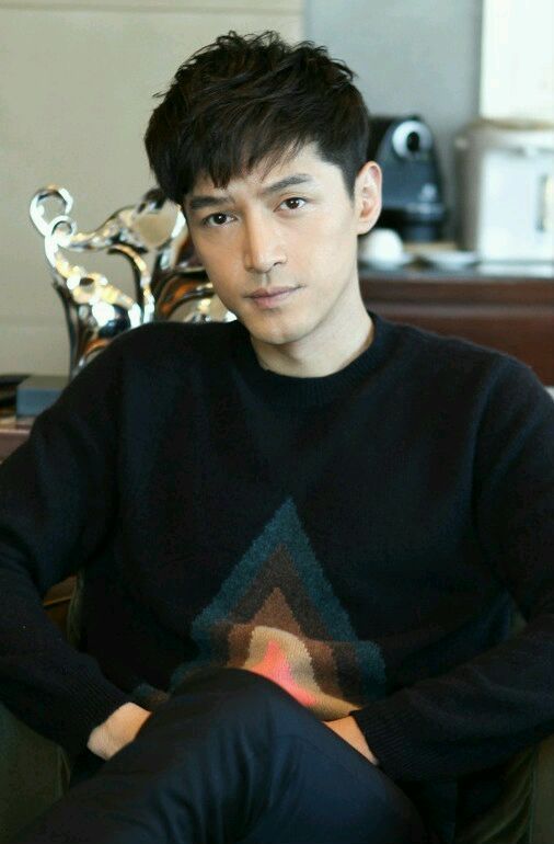 9.4分《琅琊榜》胡歌一直拒绝，王凯哭了多次，靳东为何不满意