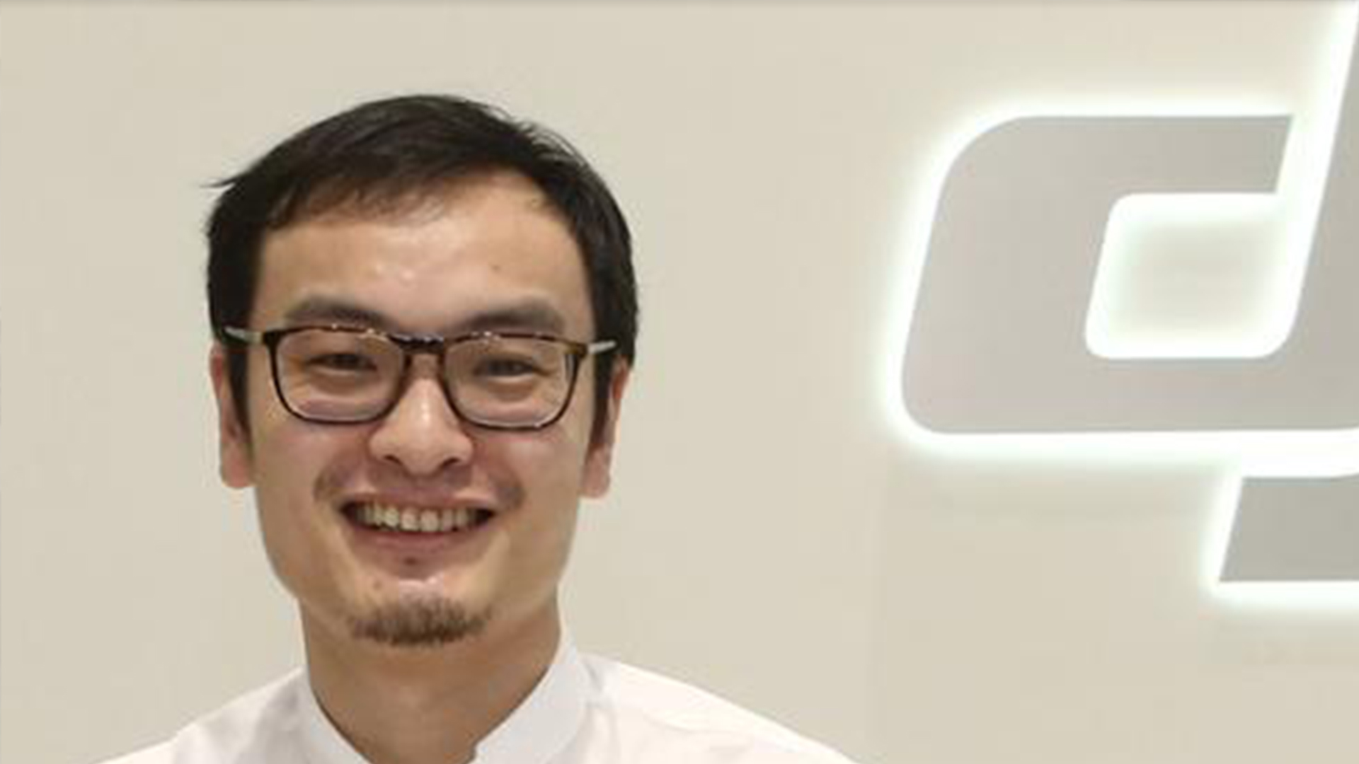 大疆创始人汪滔玩无人机,大疆无人机创始人汪滔本科