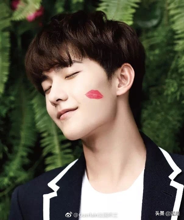 男明星代言美妆产品即兴评述,男星代言美妆品