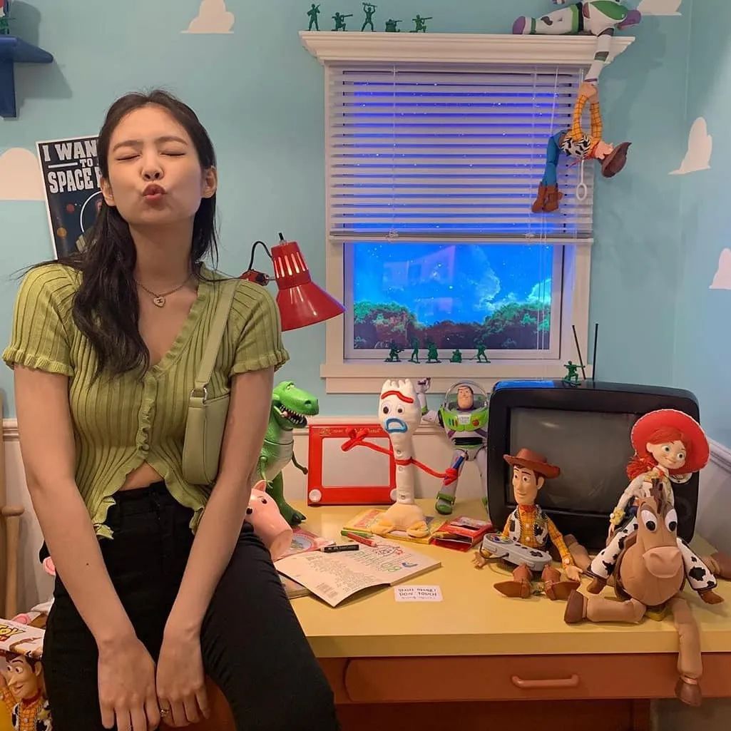 甜美系穿搭博主女推荐,适合学生党甜辣穿搭博主