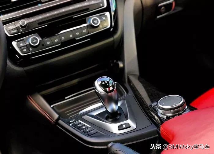 哪一台宝马适合改装m4,买bmw送什么礼品