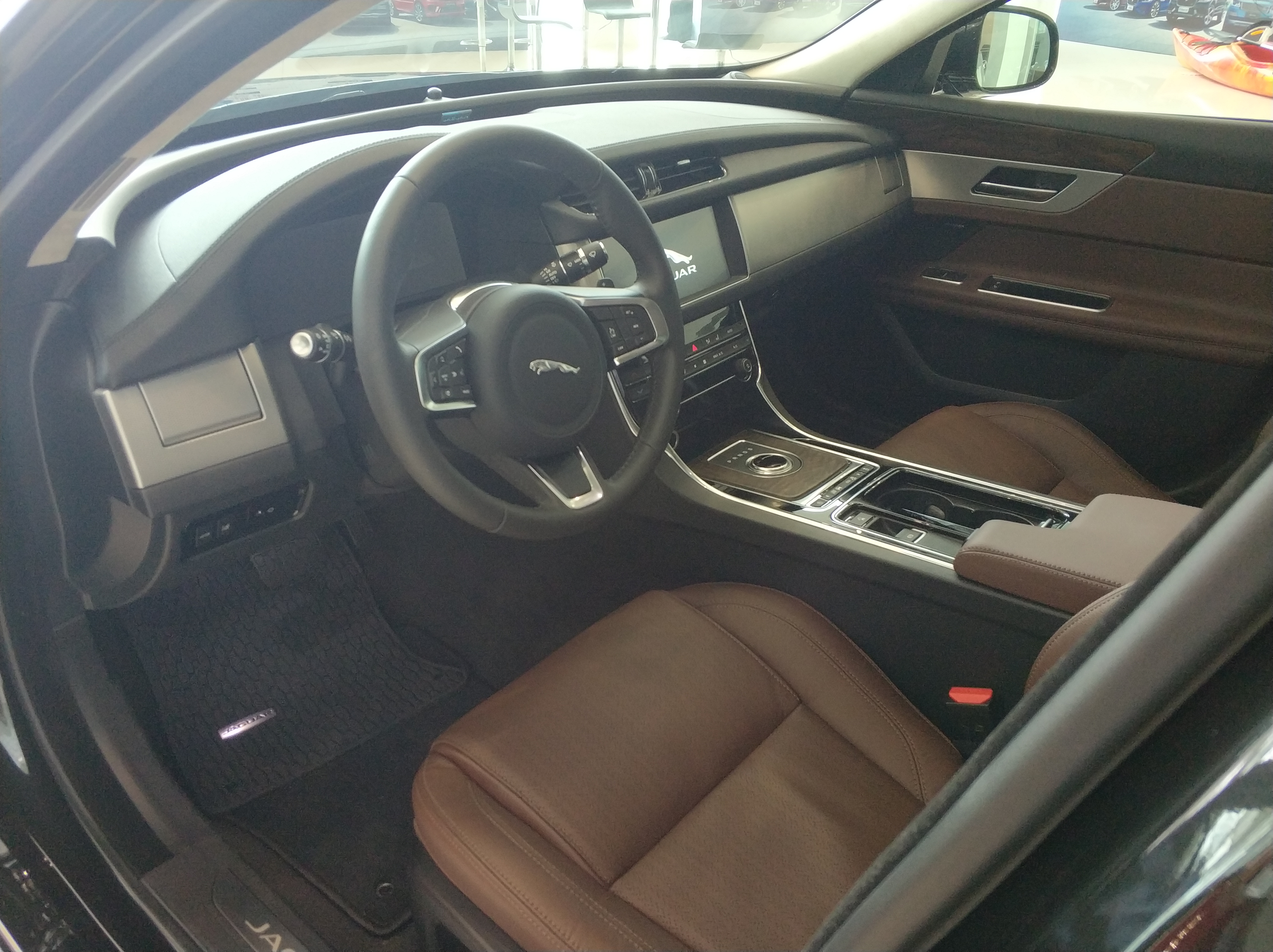 捷豹xfl到店暗访价格,捷豹xfl看车的视频